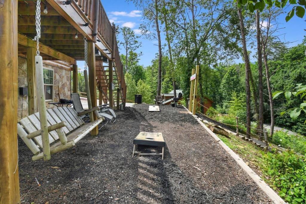Enchanted Forest Cabin And Teepee! Lights & Laser Show! Private Hot Tub! Unique Stay! Sevierville Exteriör bild