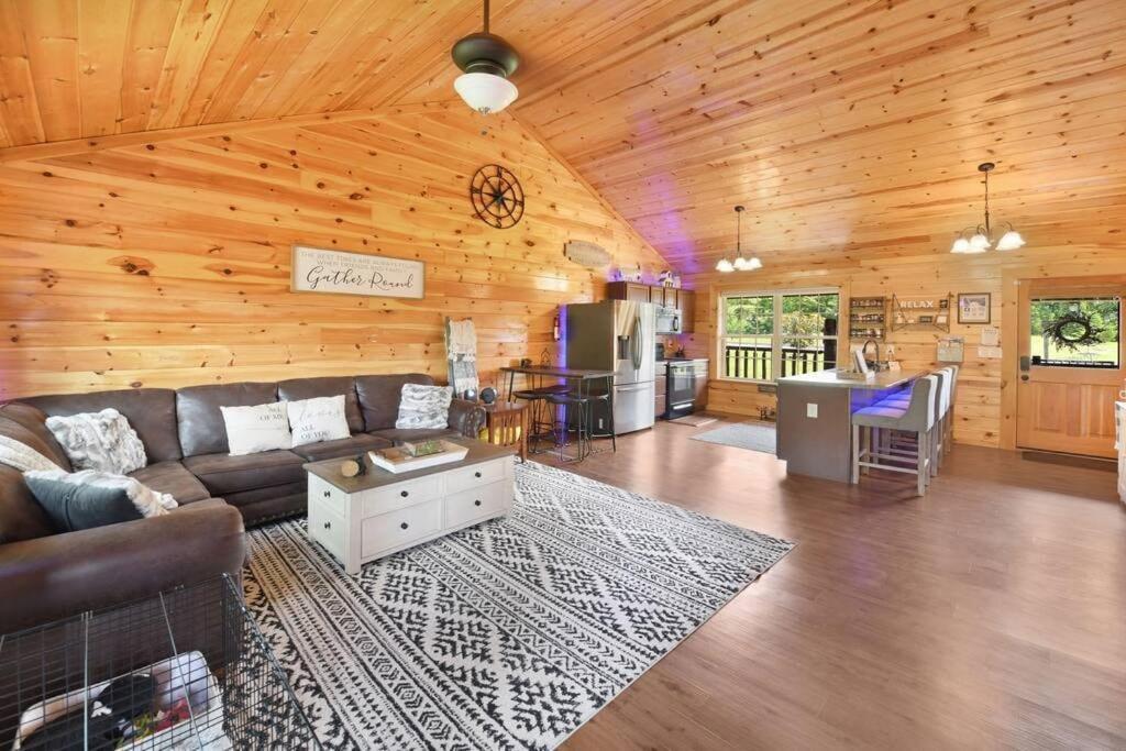 Enchanted Forest Cabin And Teepee! Lights & Laser Show! Private Hot Tub! Unique Stay! Sevierville Exteriör bild