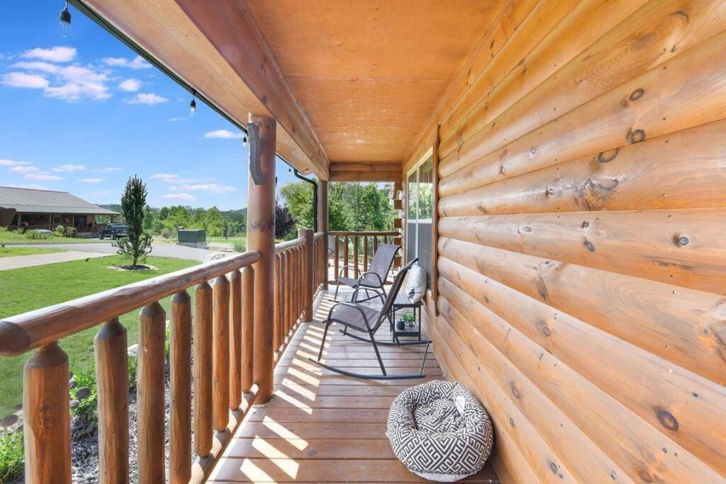 Enchanted Forest Cabin And Teepee! Lights & Laser Show! Private Hot Tub! Unique Stay! Sevierville Exteriör bild