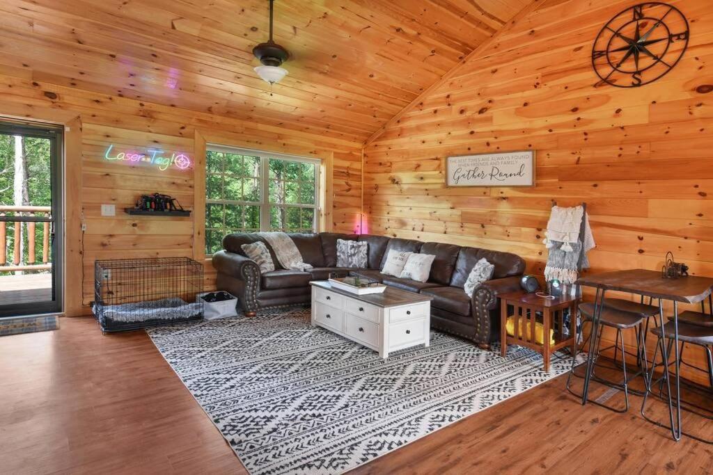 Enchanted Forest Cabin And Teepee! Lights & Laser Show! Private Hot Tub! Unique Stay! Sevierville Exteriör bild