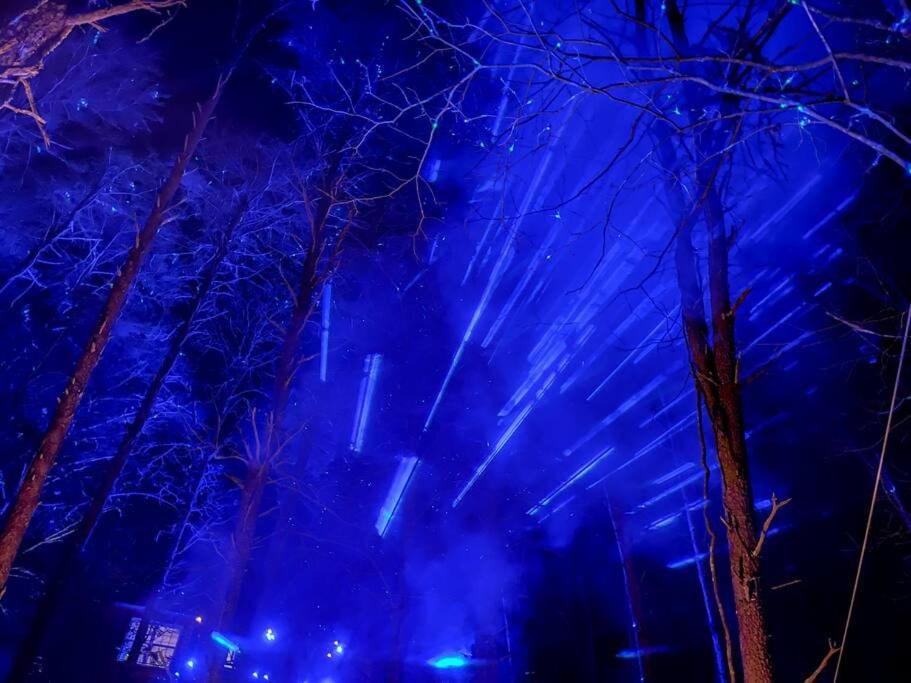 Enchanted Forest Cabin And Teepee! Lights & Laser Show! Private Hot Tub! Unique Stay! Sevierville Exteriör bild