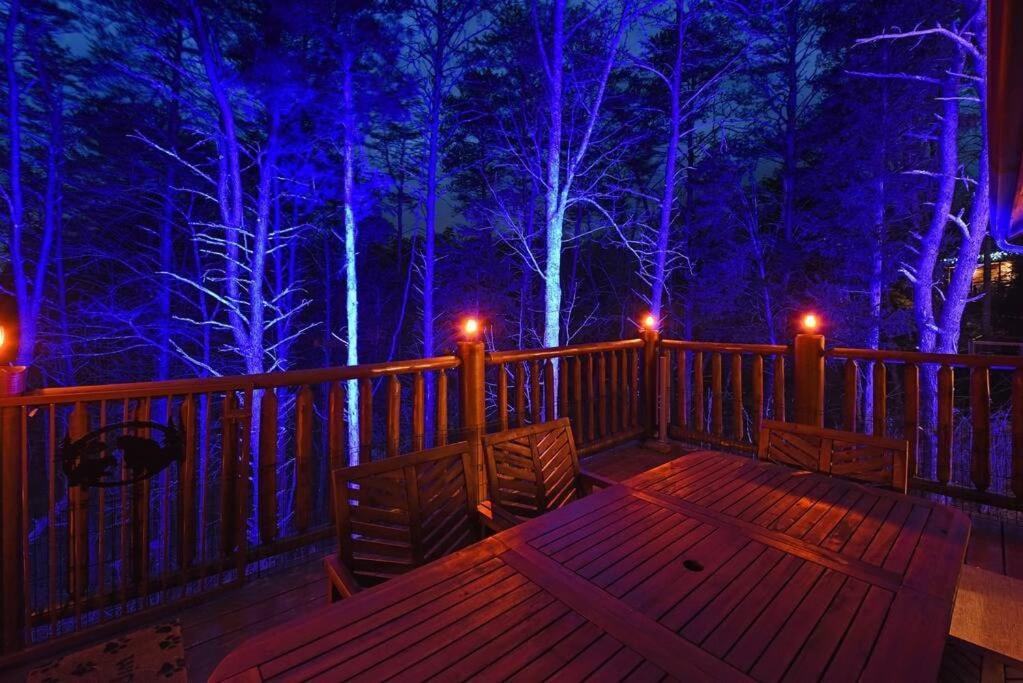 Enchanted Forest Cabin And Teepee! Lights & Laser Show! Private Hot Tub! Unique Stay! Sevierville Exteriör bild
